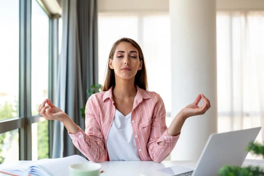 Jak homeopatia może pomóc w radzeniu sobie z silnym stresem