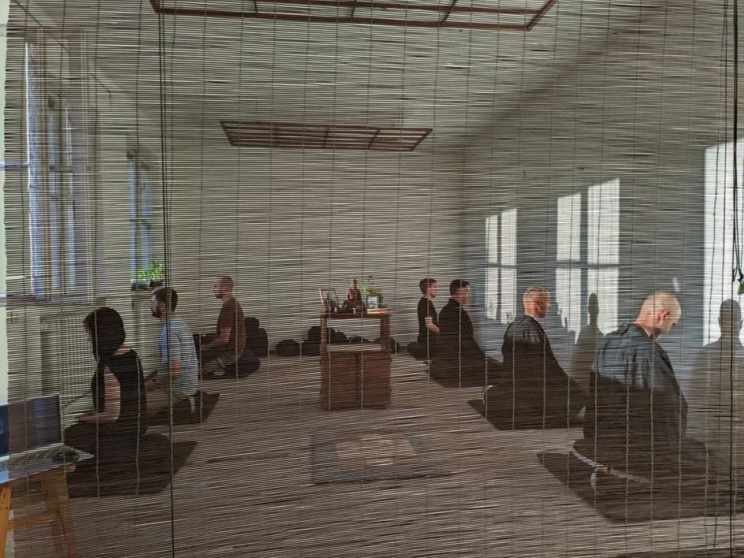 Buddyzm w Krakowie – Gdzie znaleźć najlepsze ośrodki medytacyjne?